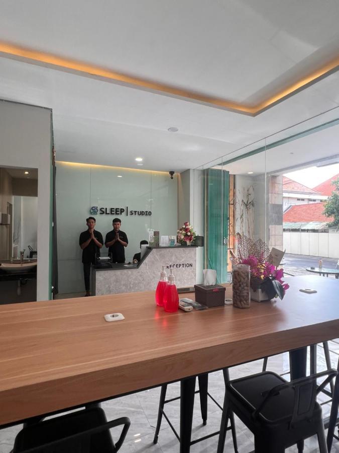 Sleep Studio Hotel City Center Surabaya Exterior foto