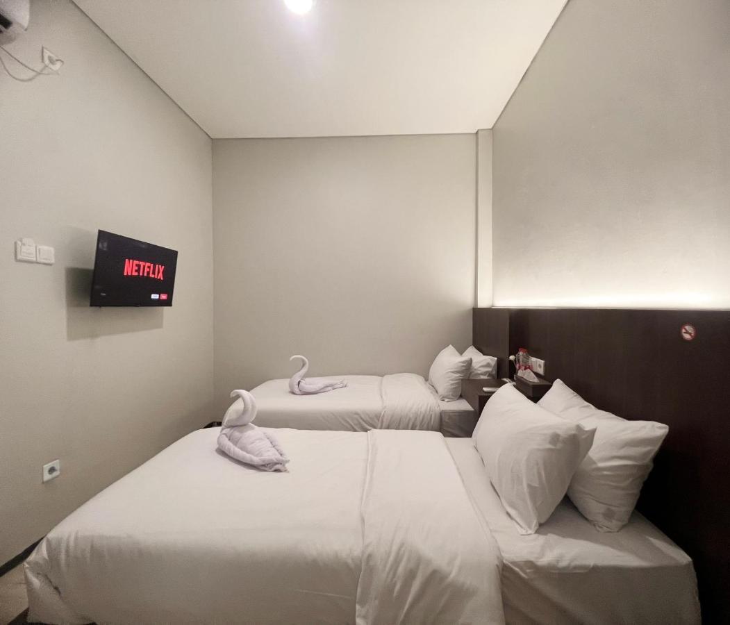 Sleep Studio Hotel City Center Surabaya Exterior foto