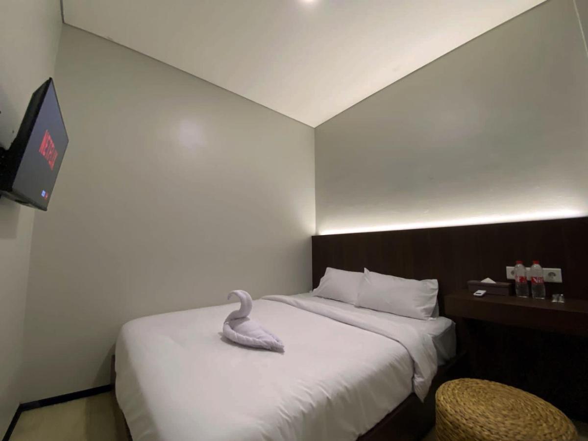 Sleep Studio Hotel City Center Surabaya Exterior foto